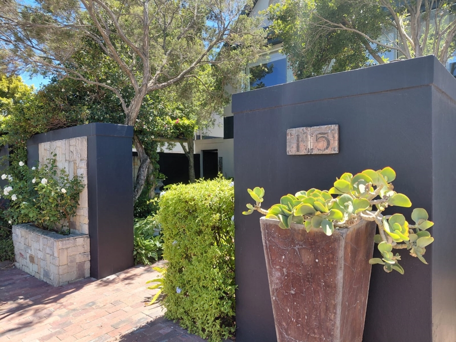 To Let 4 Bedroom Property for Rent in Greenways Golf Estate Western Cape